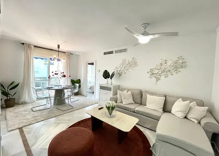 Puerto Banus Charming 1 Bedroom דירה *